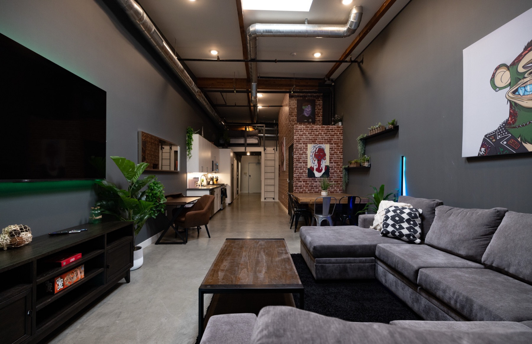 Loft 207